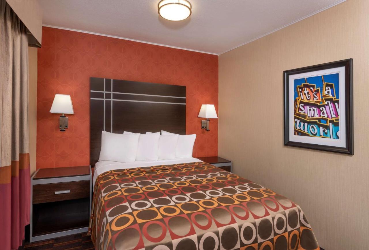 Best Western Plus Raffles Inn&Suites Anaheim Exterior foto