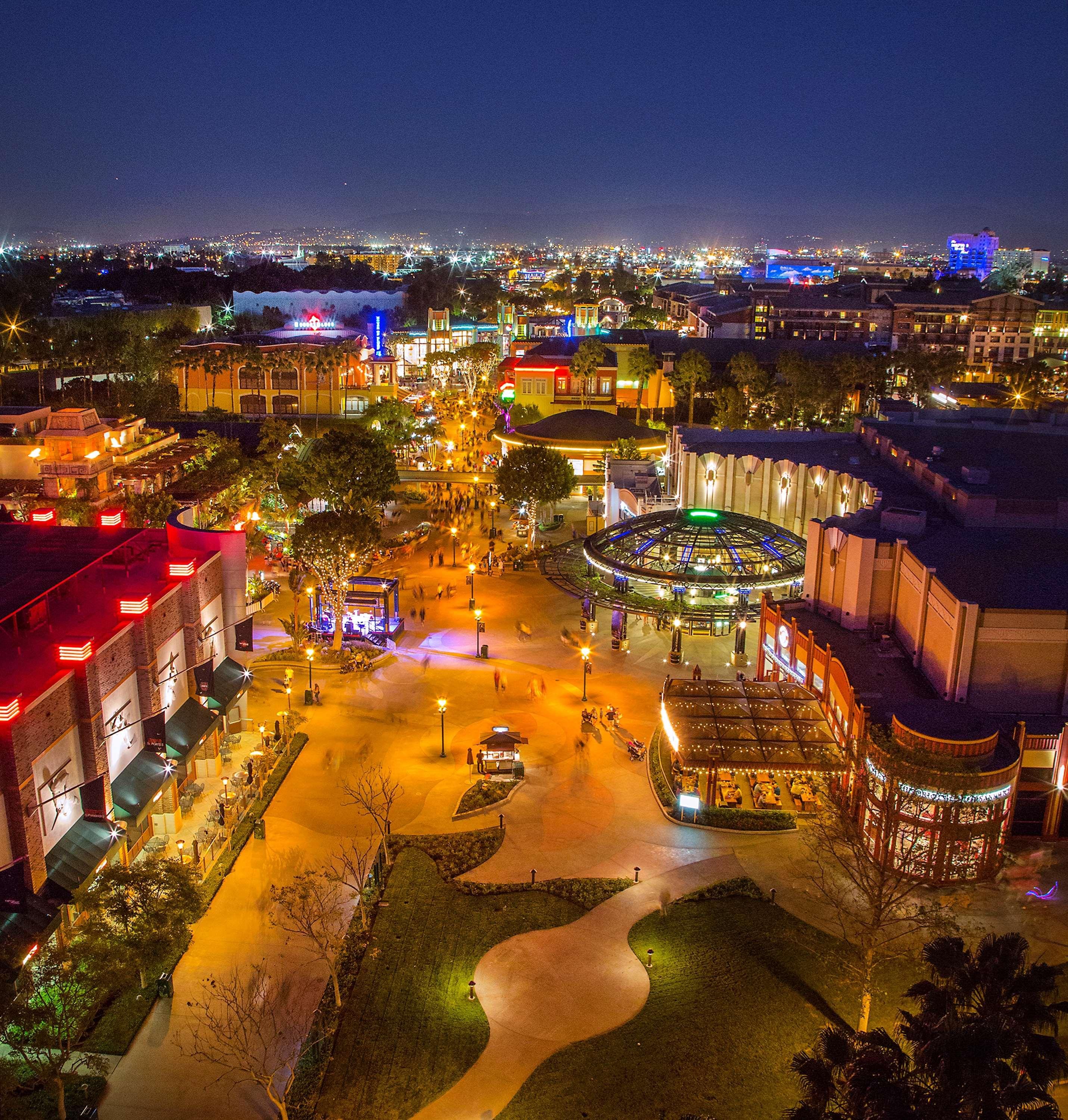 Best Western Plus Raffles Inn&Suites Anaheim Exterior foto