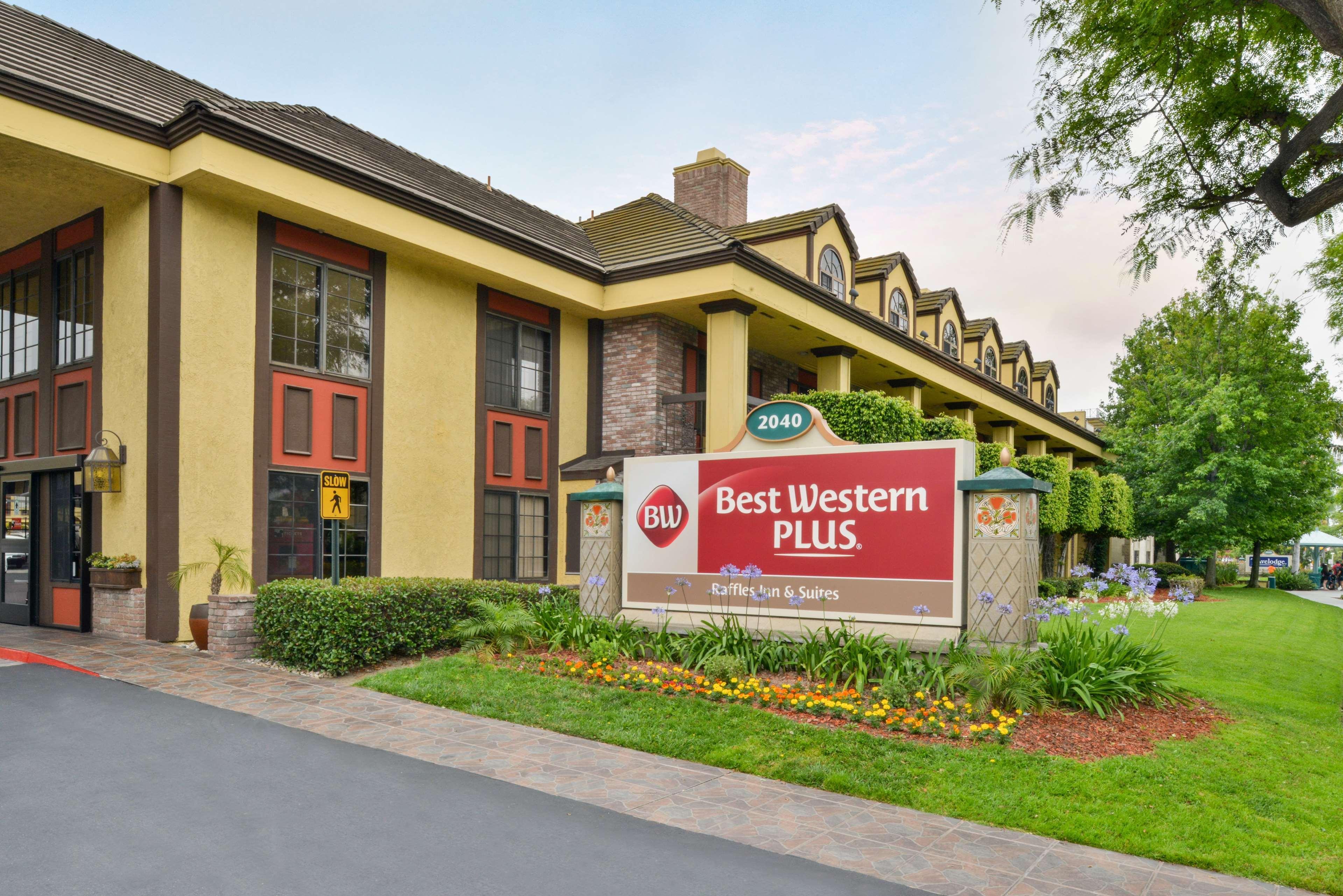 Best Western Plus Raffles Inn&Suites Anaheim Exterior foto